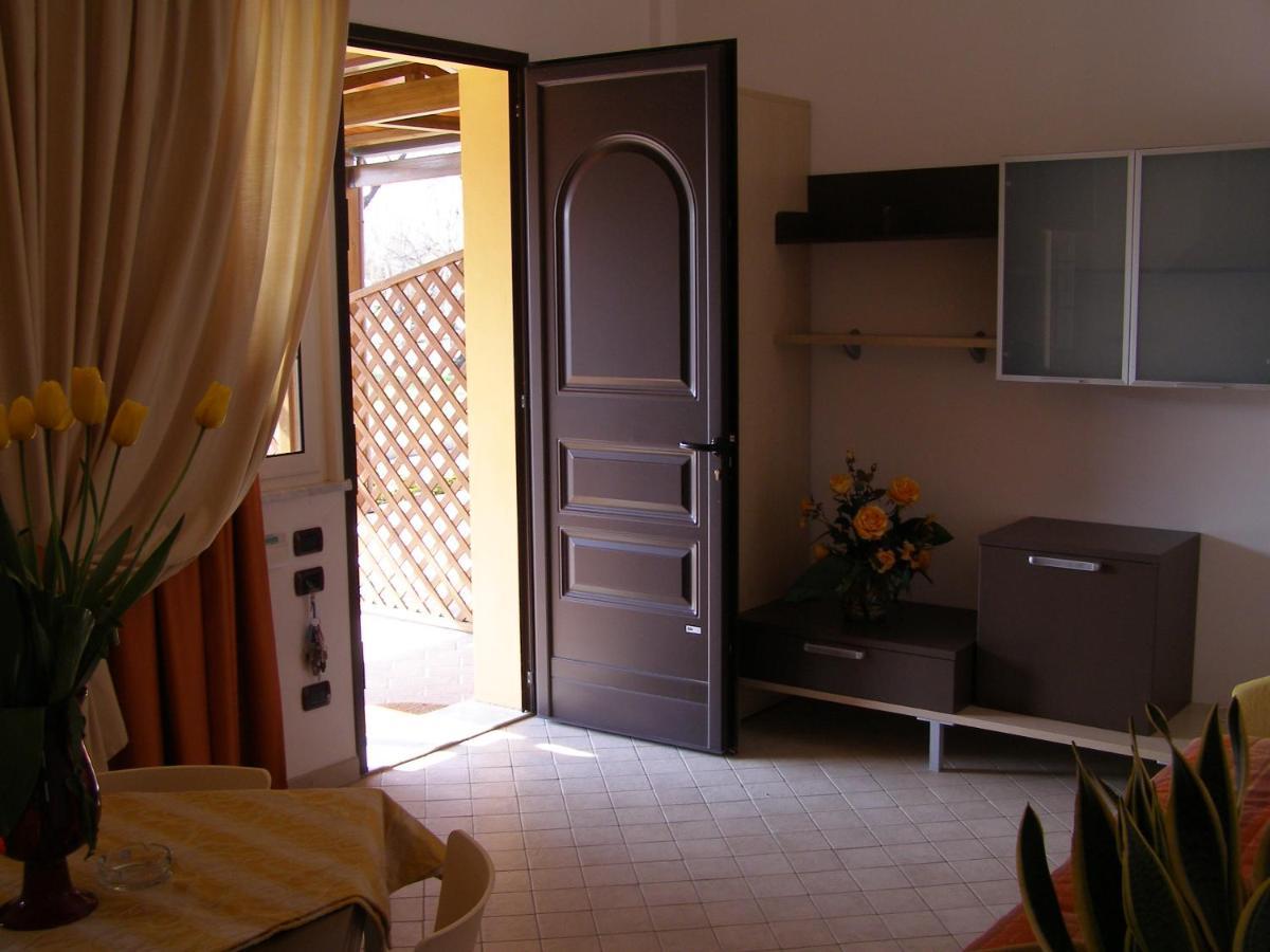 Aparthotel Oasi Del Mare Tirrenia Exterior foto