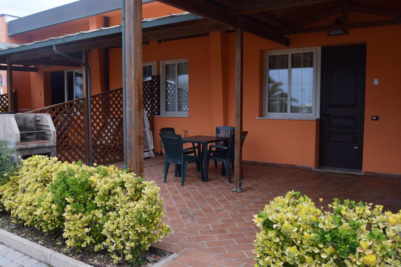 Aparthotel Oasi Del Mare Tirrenia Exterior foto